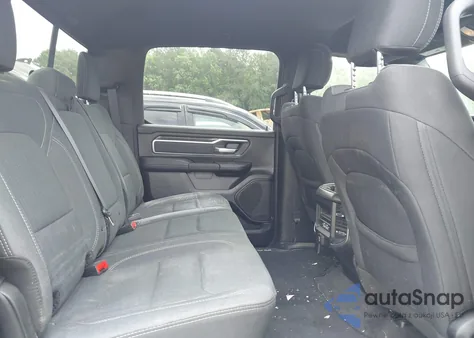 2022 Ram 1500 Big Horn 4X4 5'7 Box z USA, uszkodzony, nr VIN 1C6RRFFG8NN365239